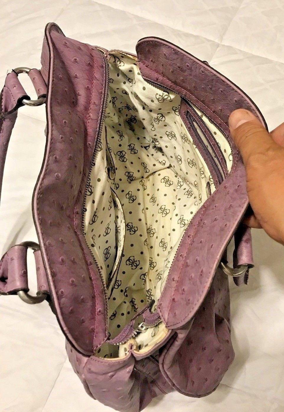 guess est 1981 purse